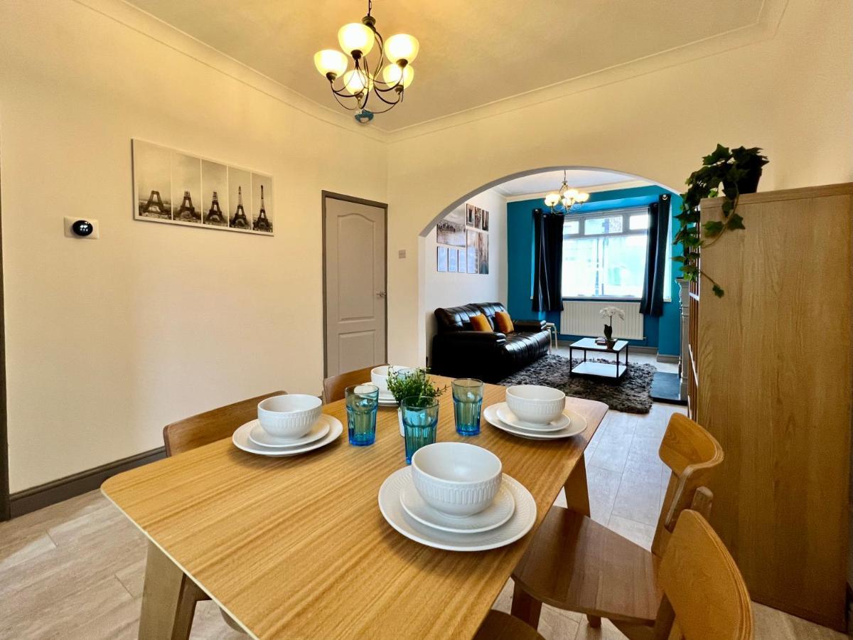 Bramhall House - Great For Contractors Or Family Holidays Клийторпс Екстериор снимка
